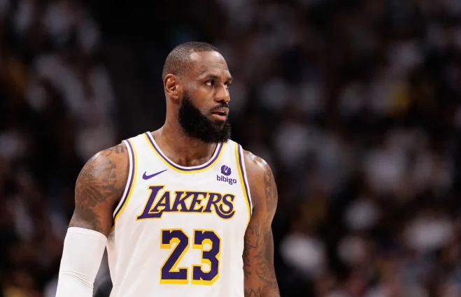 NBA詹姆斯在第四场比赛获胜后表示：永远不会放弃